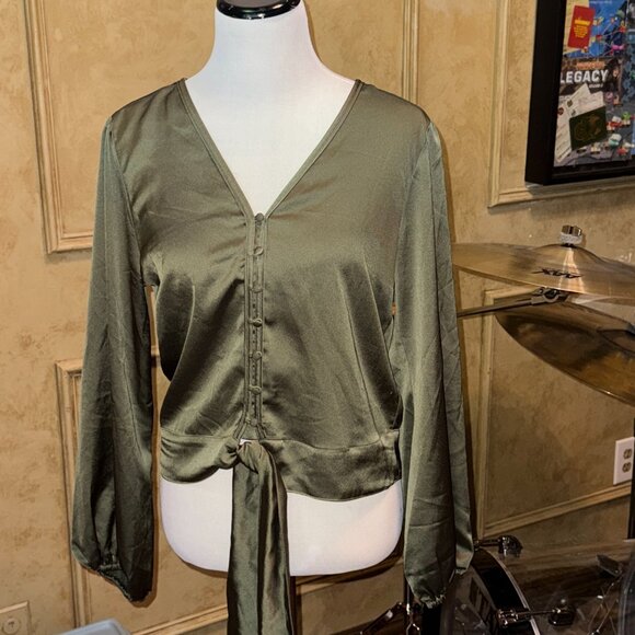 Abercrombie & Fitch Olive Green Satin Long Sleeve L - Picture 1 of 4